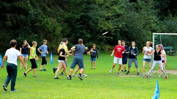 Frisbeespielen - Foto: Nanz